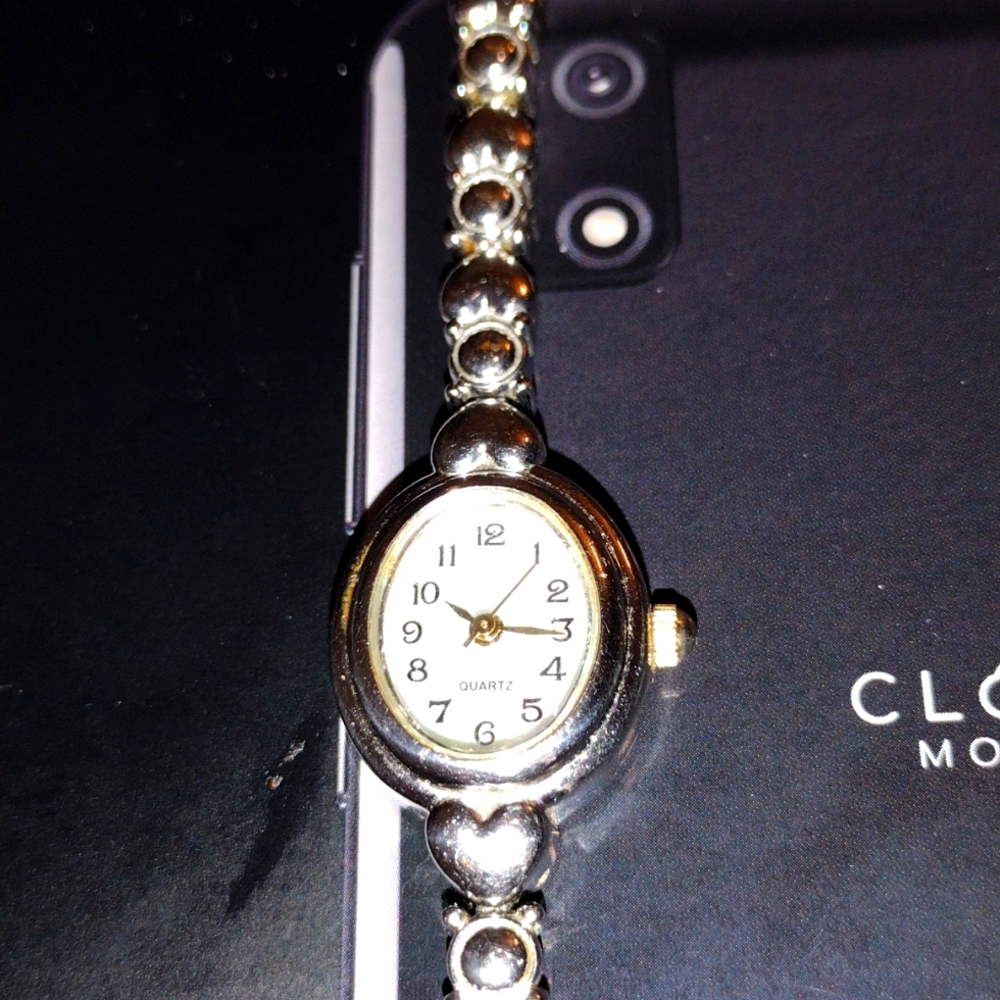 Womans Quarts Watch